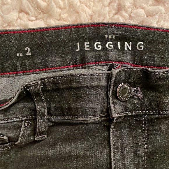 Women’s Jeans - Picture 2 of 9